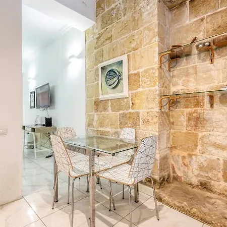 Spacious, Lux 1br In The Capital, By 360 Estates Daire